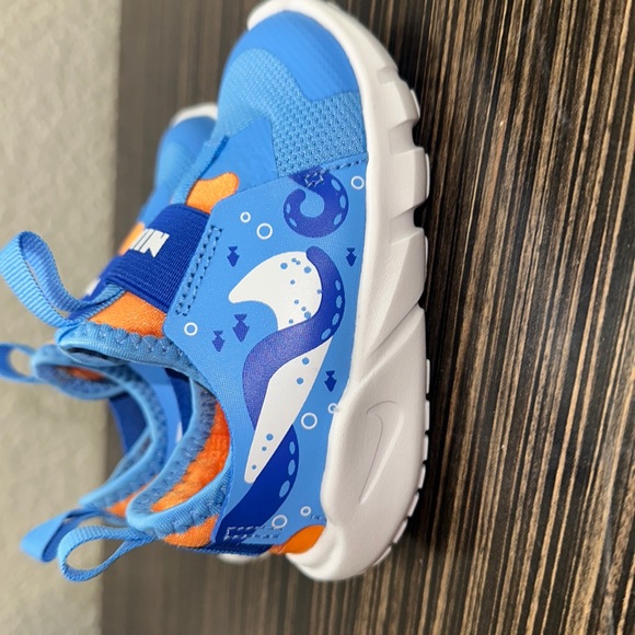 Nike Other - Nike Flexrunner Sneakers